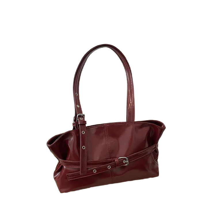 Éloise Buckled Shoulder Bag - Classic Black