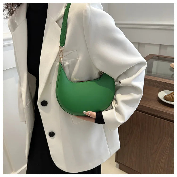 Luné Crescent Bag - Green