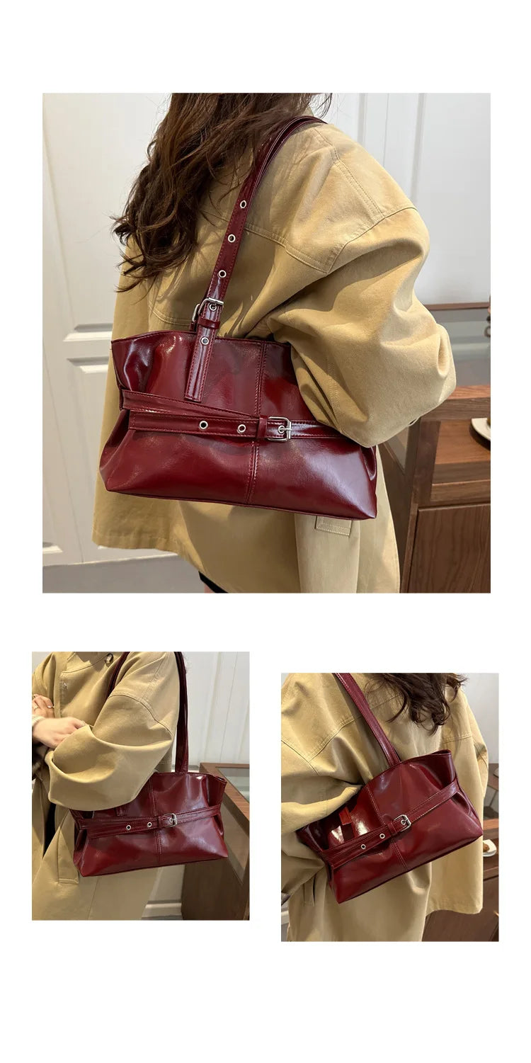 Éloise Buckled Shoulder Bag - Vintage Wine Red