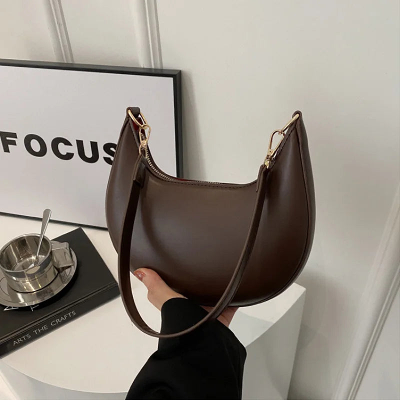 Luné Crescent Bag - Coffee