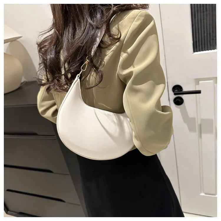 Luné Crescent Bag - White