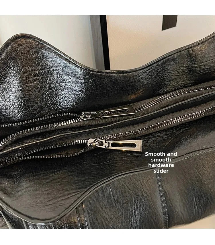 The Valmont Luxe Carryall - Black