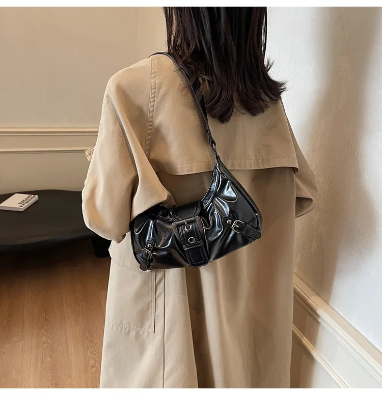 Monroe Buckle Shoulder Bag (Black)