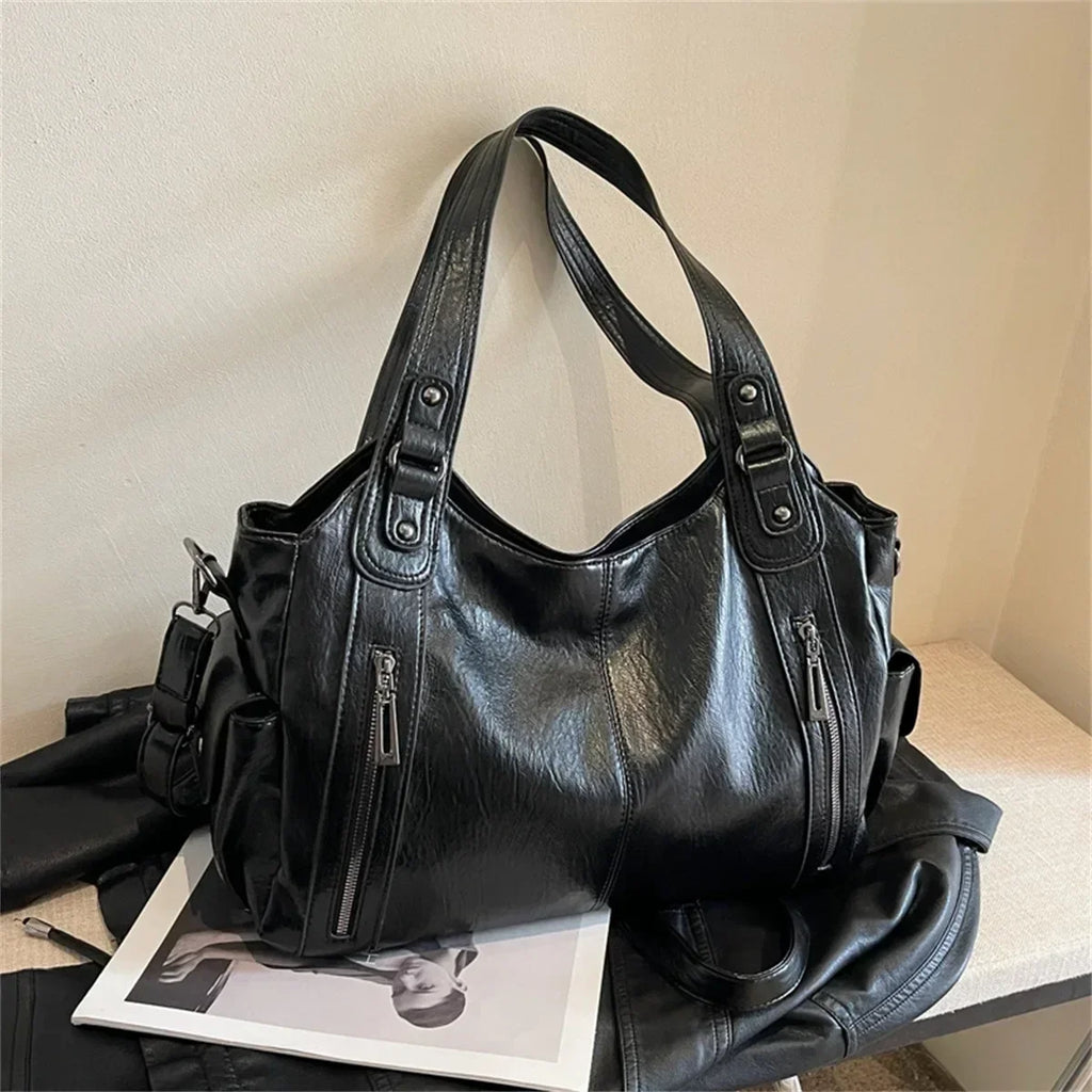 The Valmont Luxe Carryall - Black