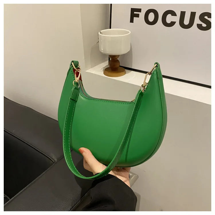 Luné Crescent Bag - Green