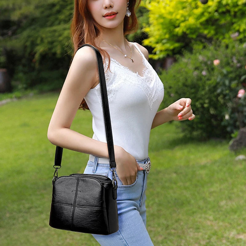 Élodie Crossbody Messenger Bag (Midnight Black)
