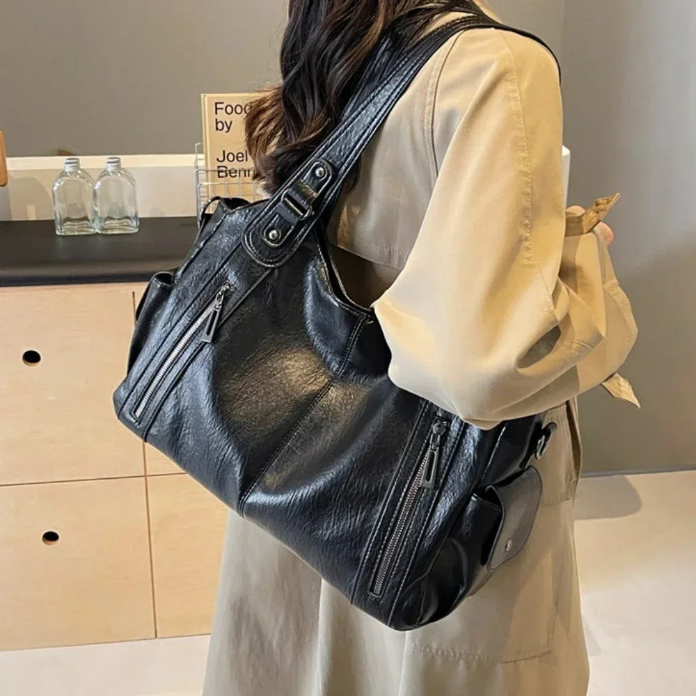 The Valmont Luxe Carryall - Black