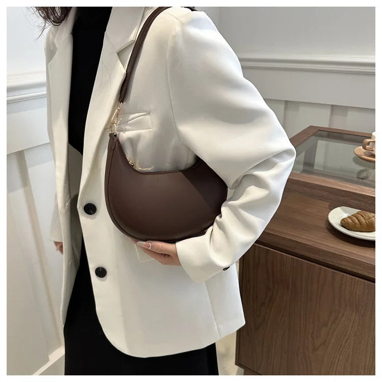 Luné Crescent Bag - Coffee