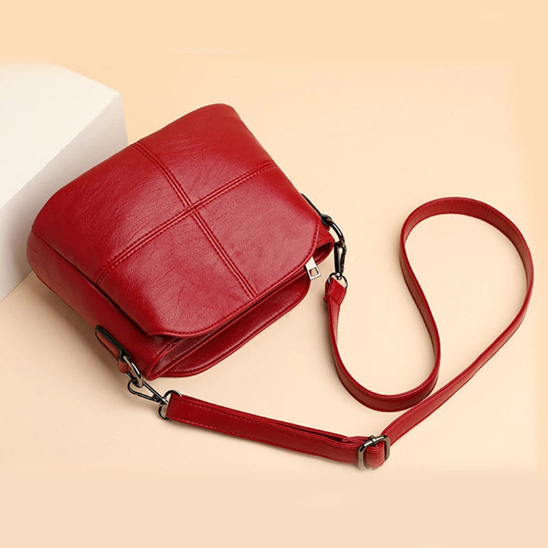 Élodie Crossbody Messenger Bag (Ruby Red)