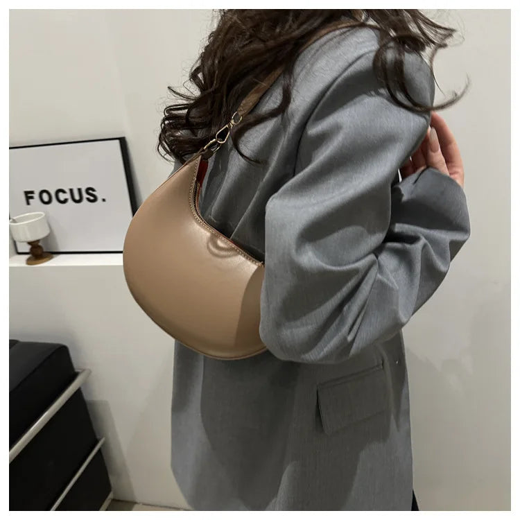 Luné Crescent Bag - Khaki