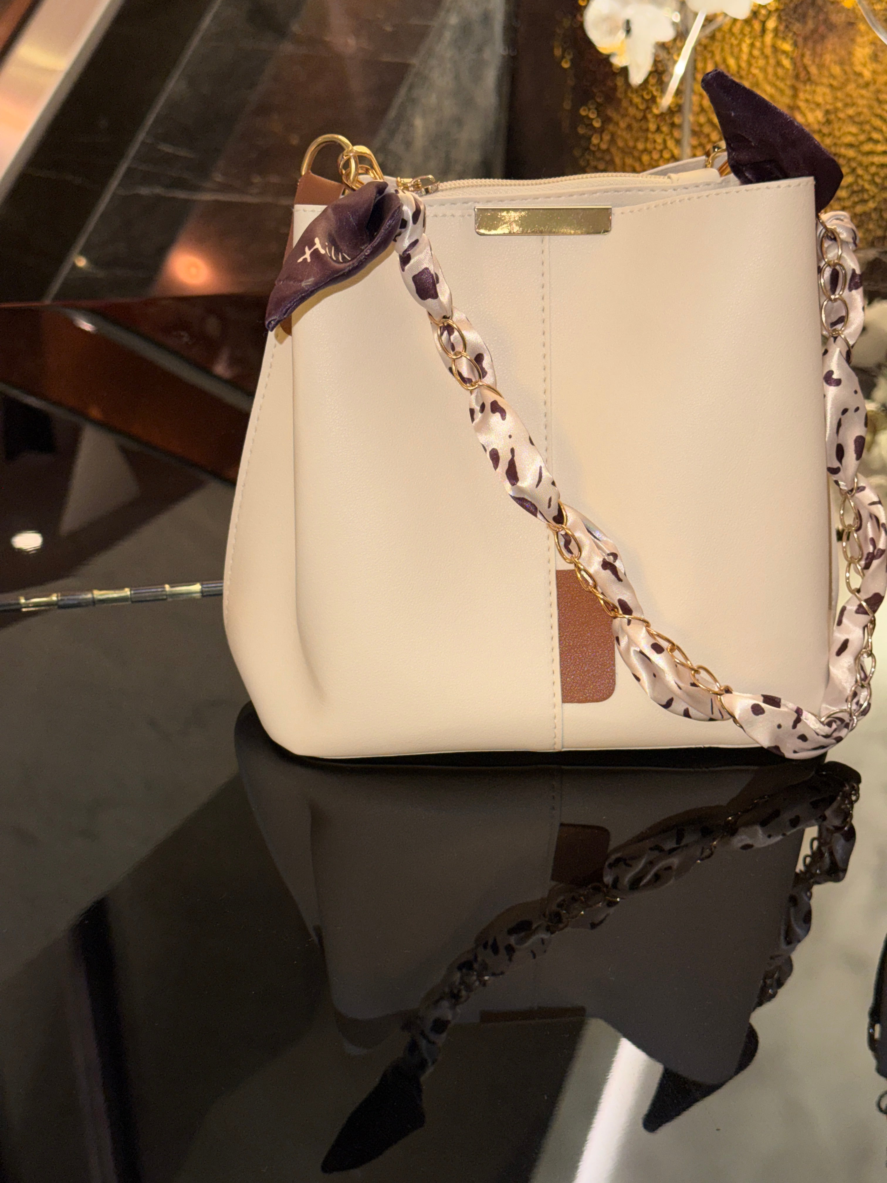 Amara Bucket Chain Bag (Beige)